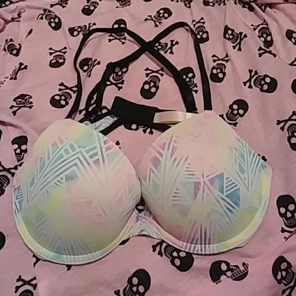 🆑🎉 PINK🆚Wear Everywhere Push🆙 Bra - Picture 1 of 8